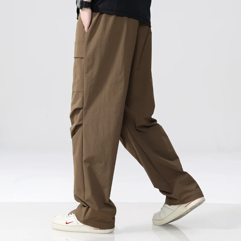 Herren Oversize-Cargohose aus leichtem Funktionsstoff mit Kordelzugbund und Mehrfachtaschen Drune