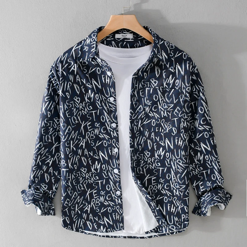 Herren Locker geschnittenes Langarm-Overshirt mit Allover-Letterprint und Brusttasche Drune