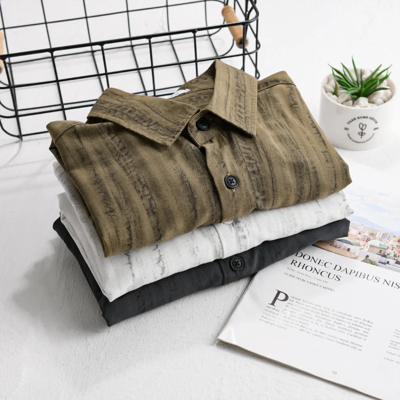 Herren Leichtes Layering-Hemd aus Baumwollmix mit Brusttasche und dezentem Streifenrelief Drune