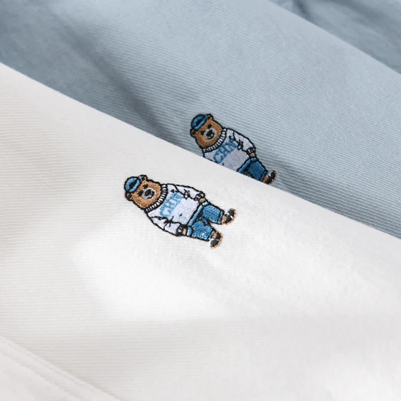 Herren Leichtes Hemd-Overshirt aus Baumwolltwill mit kleiner Figurenstickerei und kastigem Schnitt Drune