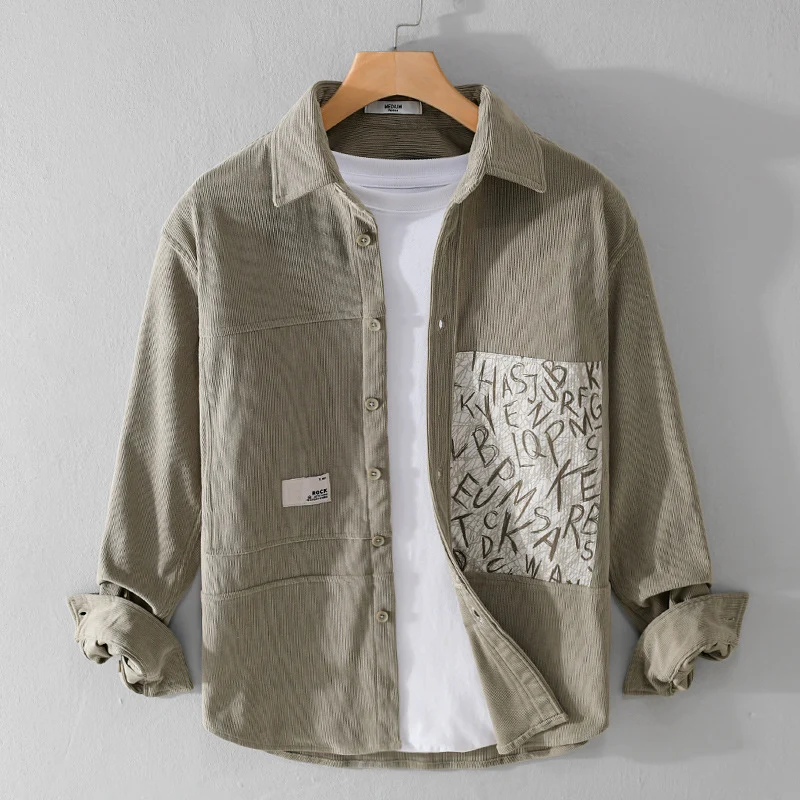 Herren Leichtes Cord-Hemdjacken-Overshirt mit Letterprint-Brusttasche und Relaxed Fit Drune