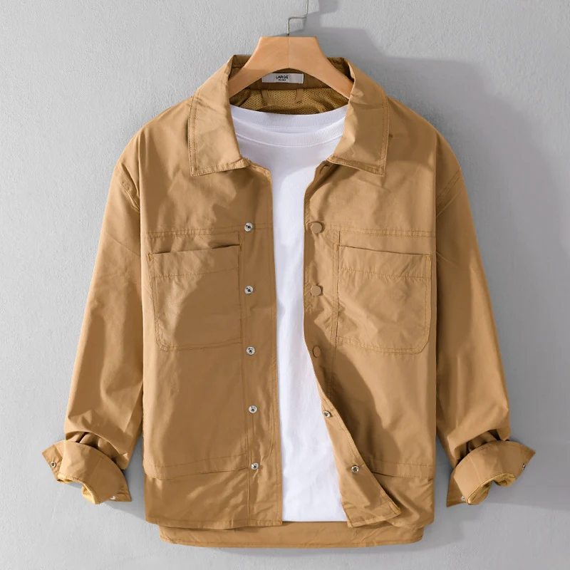 Herren Leichtes Baumwoll-Overshirt mit Kentkragen, aufgesetzten Brusttaschen und Relaxed-Fit Drune