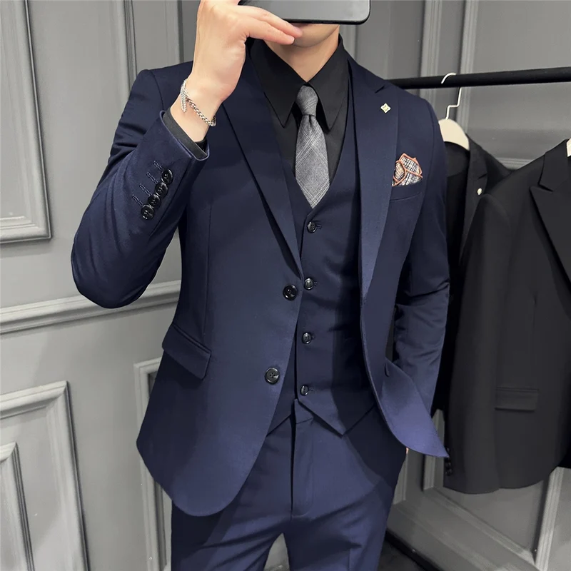 Herren Slim-Fit Businessanzug mit Weste, schmalem Revers und feiner Struktur Drune