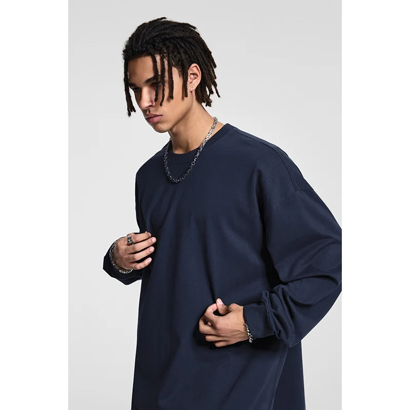 Herren Oversize-Langarmshirt mit überschnittener Schulter und Rundhalsausschnitt Drune
