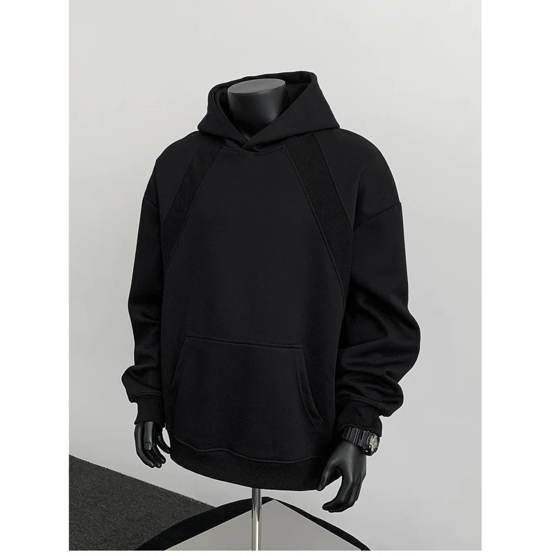 Herren Oversize-Kapuzenpullover mit diagonalem Einsatz und Kängurutasche Drune