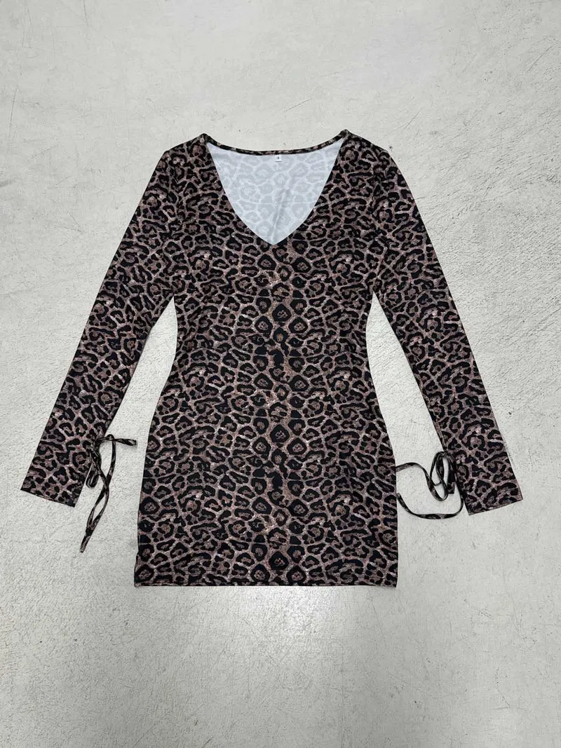 Damen Figurbetontes Leoprint-Minikleid mit tiefem V-Ausschnitt, langen Ärmeln und Kordelzügen Drune