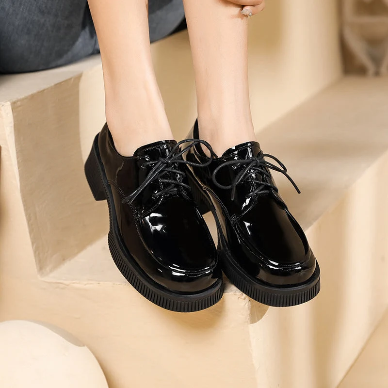 Damen Stiefeletten mit glänzender Oberfläche und trendigem Blockabsatz Drune