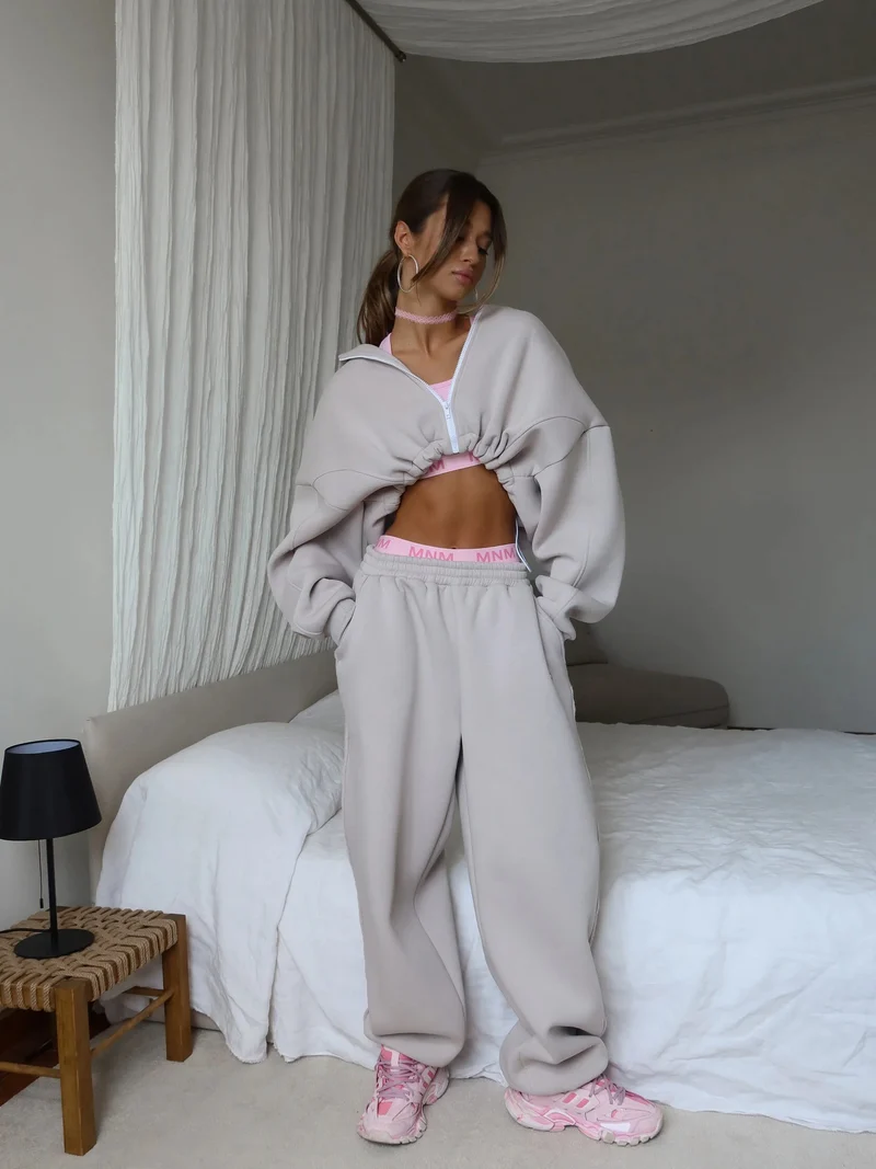 Damen kurzes Oversize-Scuba-Zip-Hoodie mit Tunnelzug und figurformender High-Waist-Jogginghose Drune