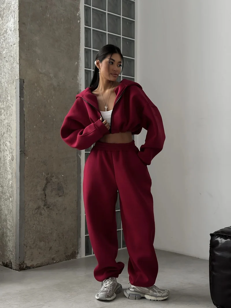 Damen kurzes Oversize-Scuba-Zip-Hoodie mit Tunnelzug und figurformender High-Waist-Jogginghose Drune
