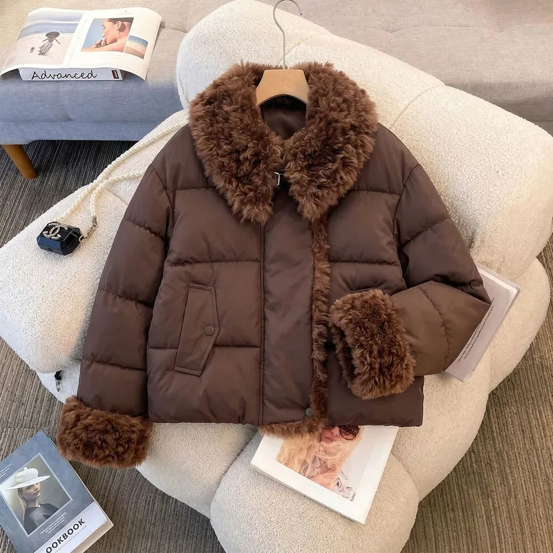 Damen nan taillierte Steppjacke mit voluminösem Teddykragen und abnehmbaren Bommel-Details Drune