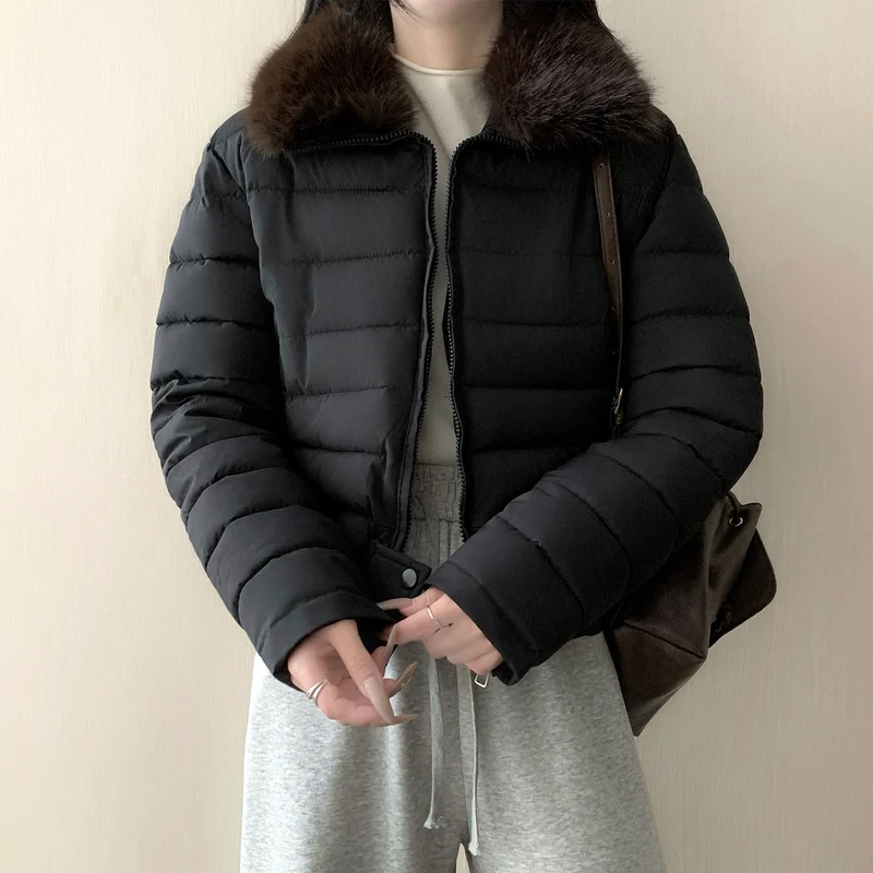 Damen nan kurze wattierte Taillenjacke mit abnehmbarem Kunstfellkragen und verstärktem Saum Drune