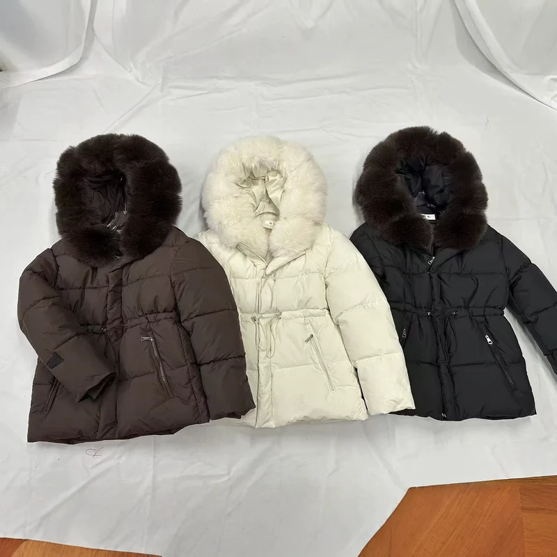 Damen nan kurze wattierte Steppjacke mit Kordelzugtaillierung und voluminösem Fellkragen Drune
