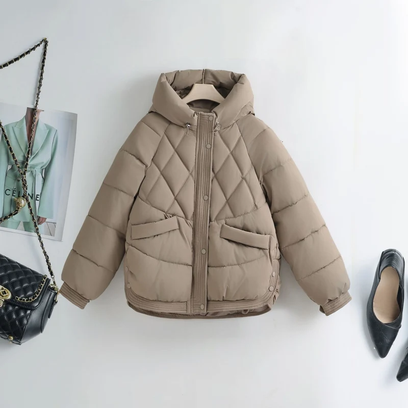 Damen nan kurze wattierte Kapuzenjacke mit Rautenstepp, schrägen Pattentaschen und geripptem Saum Drune