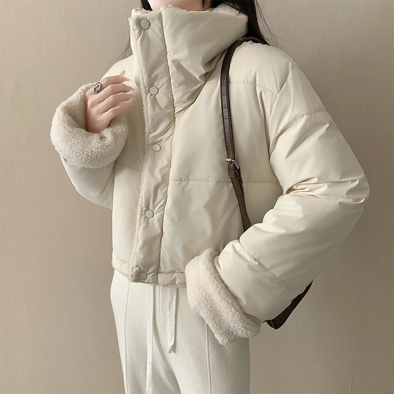 Damen nan kurze wattierte Jacke mit hochschließendem Schalkragen und Teddybündchen Drune
