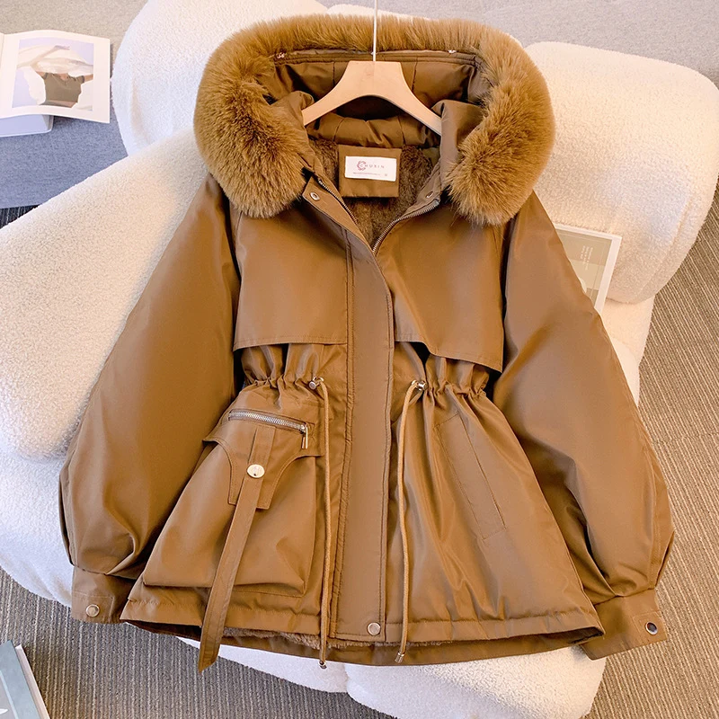 Damen nan kurze Utility-Parka mit Kordelzugtaillierung, abnehmbarem Webpelzkragen und asymmetrischen Taschen Drune