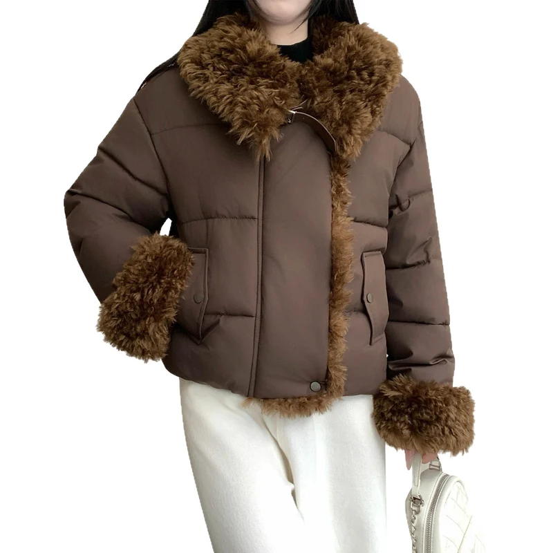 Damen nan kurze taillierte Pufferjacke mit voluminösem Kunstfellkragen, Schnallen- und Reißverschlussdetails Drune
