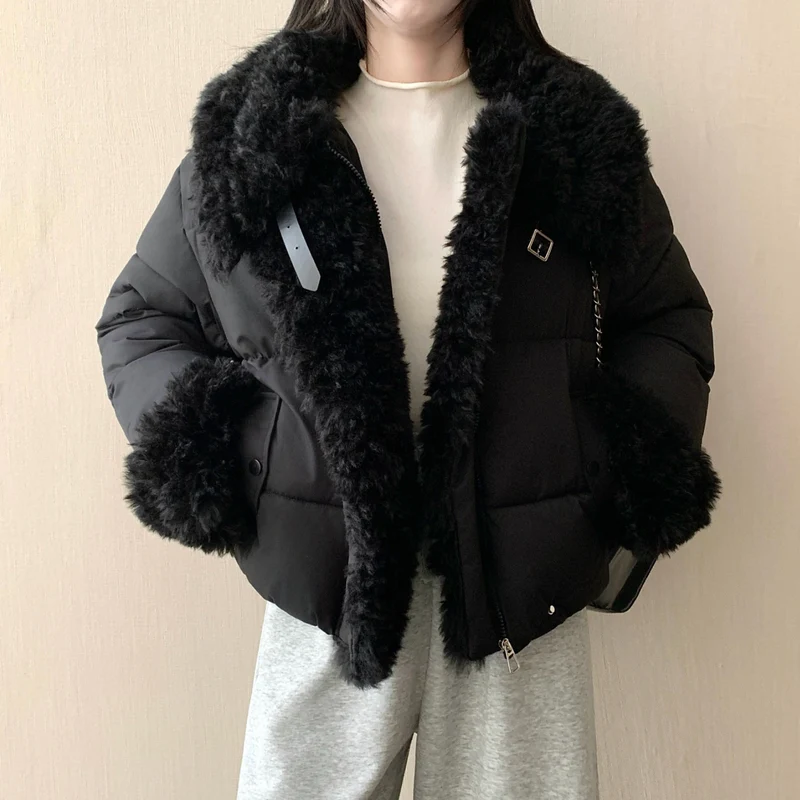 Damen nan kurze Oversize-Pufferjacke mit Teddyfutter, Umlegekragen und Schnallenverschluss Drune