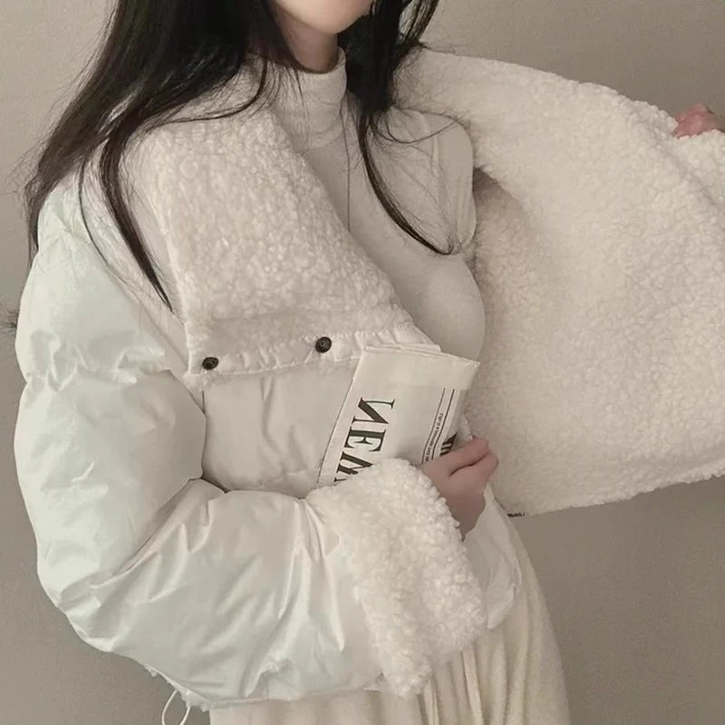 Damen nan kurze gesteppte Pufferjacke mit Teddykragen, krempelbaren Ärmeln und Tunnelzugsaum Drune
