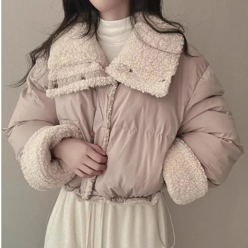 Damen nan kurze gesteppte Pufferjacke mit Teddykragen, krempelbaren Ärmeln und Tunnelzugsaum Drune