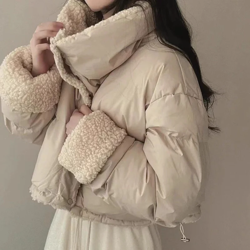 Damen nan kurze gesteppte Pufferjacke mit Teddykragen, krempelbaren Ärmeln und Tunnelzugsaum Drune
