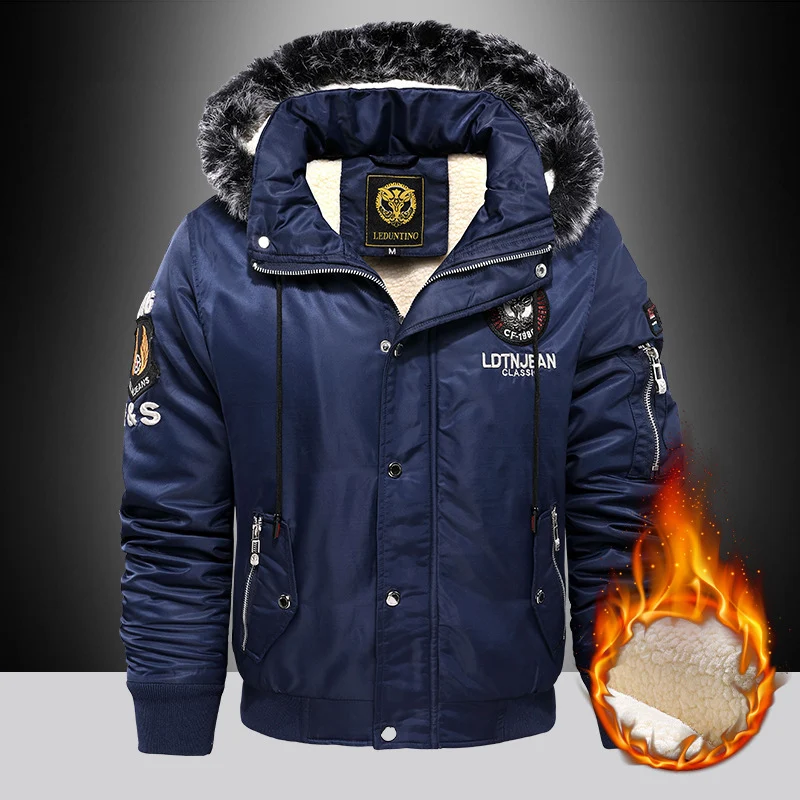 Herren Wattierter Pilotenbomber mit Teddyfleece‑Innenfutter, Kunstfellkapuze und Utility‑Taschen Drune