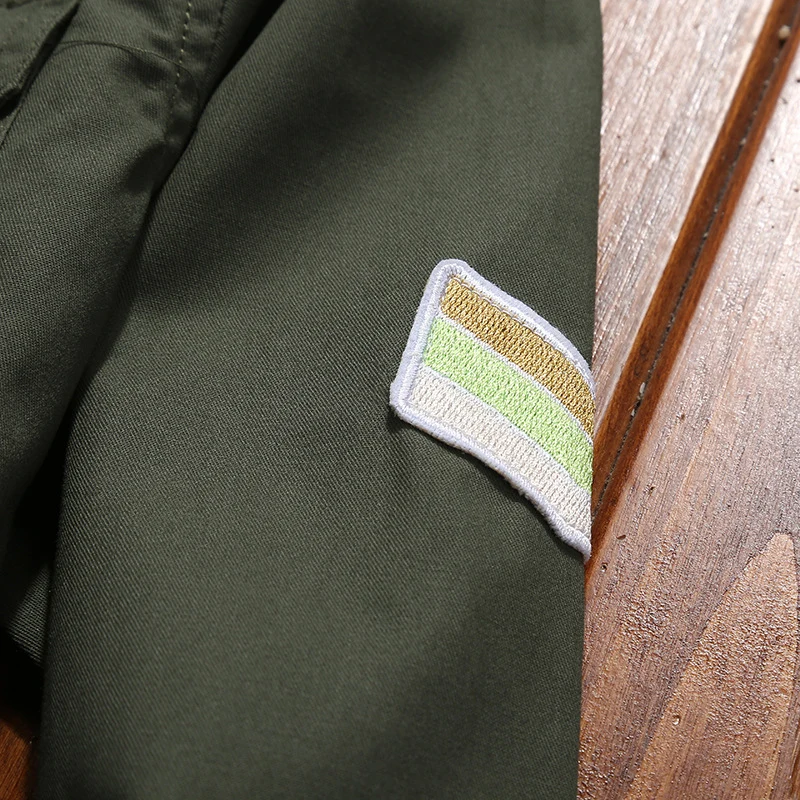 Herren Utility-Hemdjacke mit Schulterpatten, aufgesetzten Brustpattentaschen und Patch‑Applikationen Drune