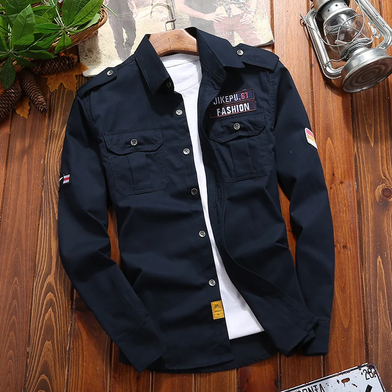 Herren Utility-Hemdjacke mit Schulterpatten, aufgesetzten Brustpattentaschen und Patch‑Applikationen Drune