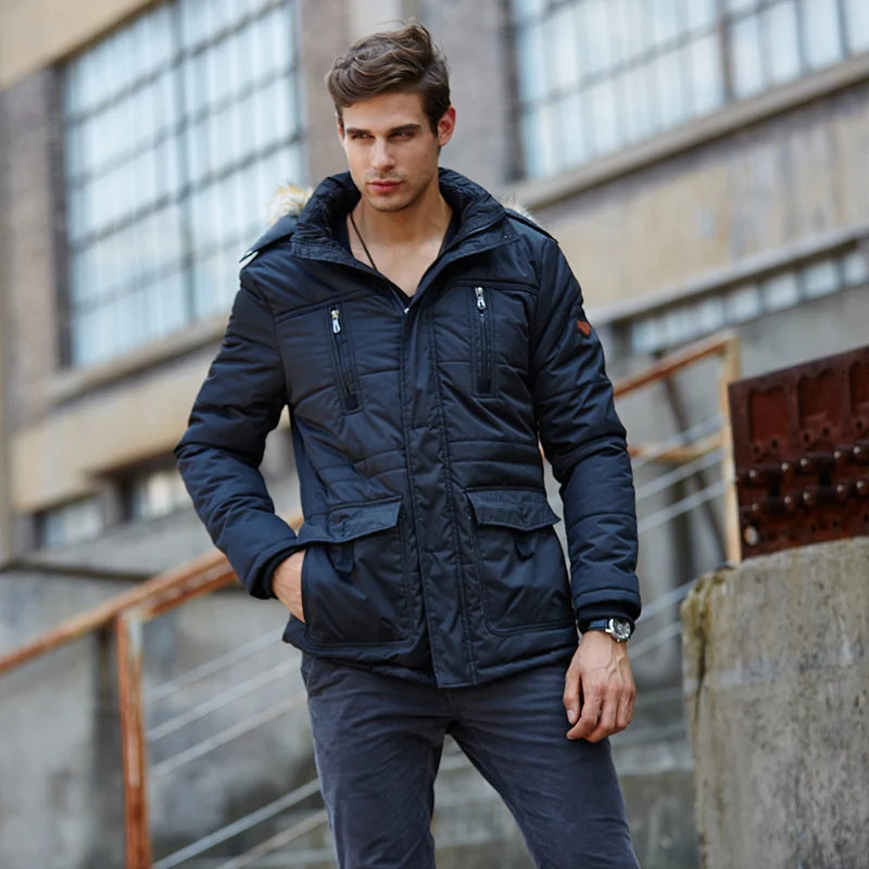 Herren urbaner Thermo-Parka mit wärmender Teddyinnenlage, Kunstfellkapuze und Mehrfachtaschen Drune