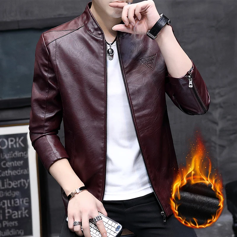 Herren Slim-Fit Kunstleder-Motojacke mit Stehkragen, Zipper-Ärmeln und minimalistischer Logo‑Applikation Drune