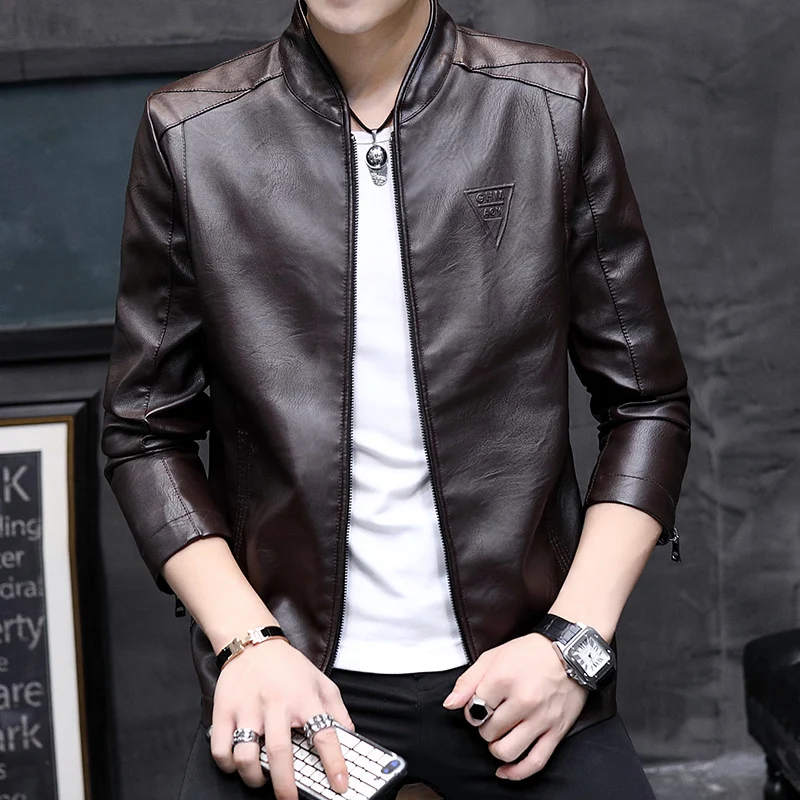 Herren Slim-Fit Kunstleder-Motojacke mit Stehkragen, Zipper-Ärmeln und minimalistischer Logo‑Applikation Drune