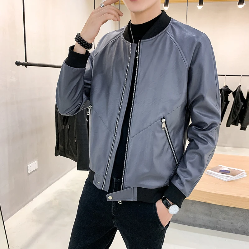 Herren Slim-Fit Kunstleder-Bomberjacke mit asymmetrischer Nahtführung, diagonalem Reißverschlusstaschen-Detail und Rippabschluss Drune