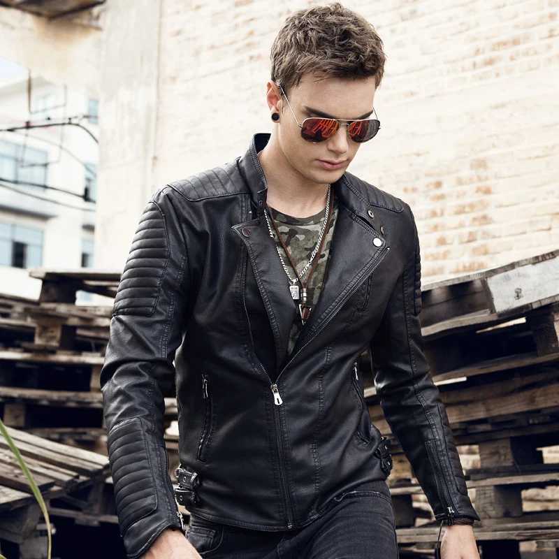 Herren Slim-Fit Bikerblouson aus Kunstleder mit gesteppter Schulter- und Ärmelpasse Drune