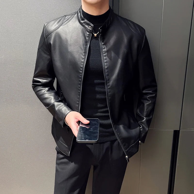 Herren schlanker Kunstlederblouson Motorrad-inspiriertes Design mit kurzem Stehkragen und verdecktem Reißverschluss Drune