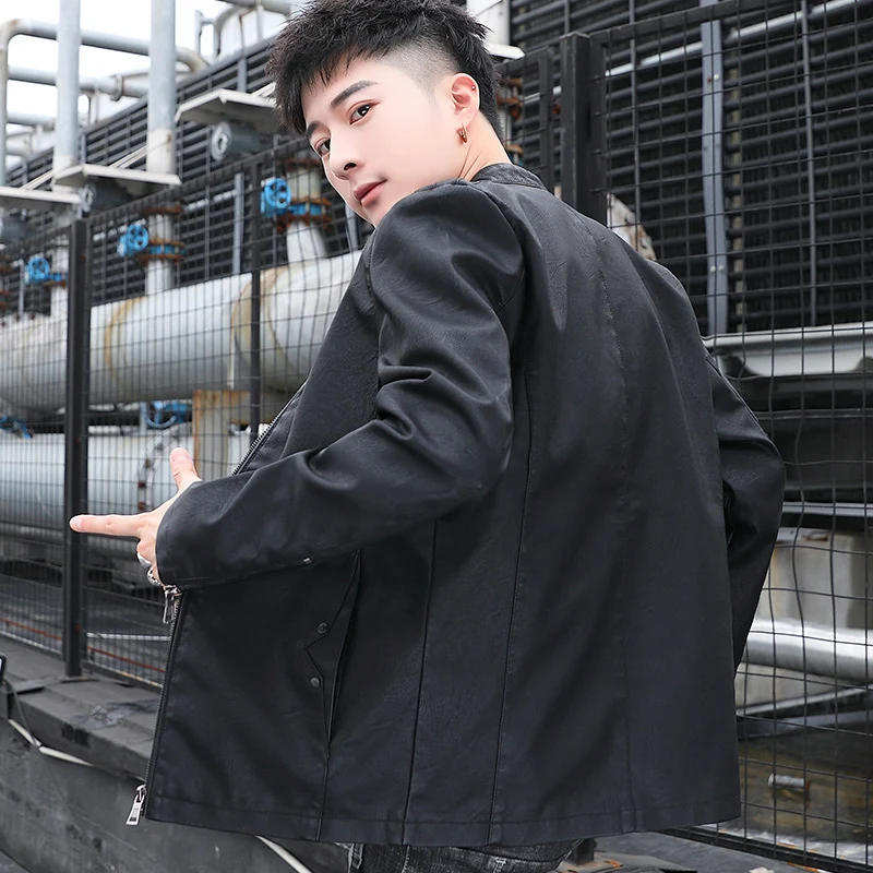Herren schlanker Kunstleder‑Moto‑Blouson mit Stehkragen und Reißverschluss‑Taschen Drune