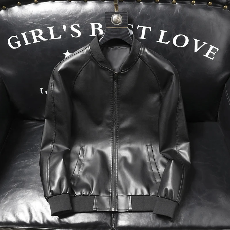 Herren schlanker Kunstleder-Bomber im minimalistischen Aviator‑Look mit geripptem Saum Drune