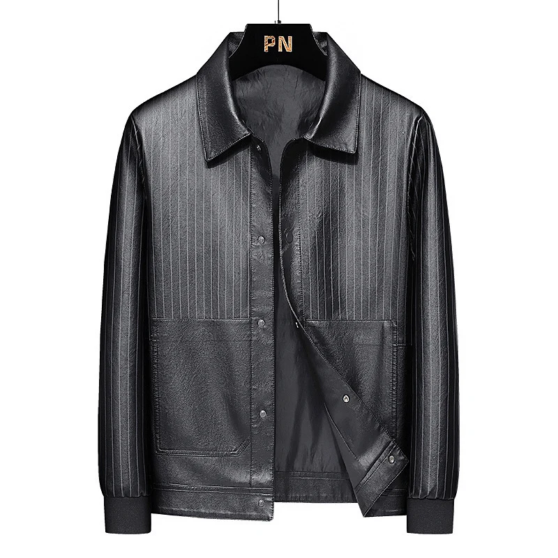 Herren Pinstripe Kunstleder-Truckerjacke mit Druckknopffront und gerippten Bündchen Drune