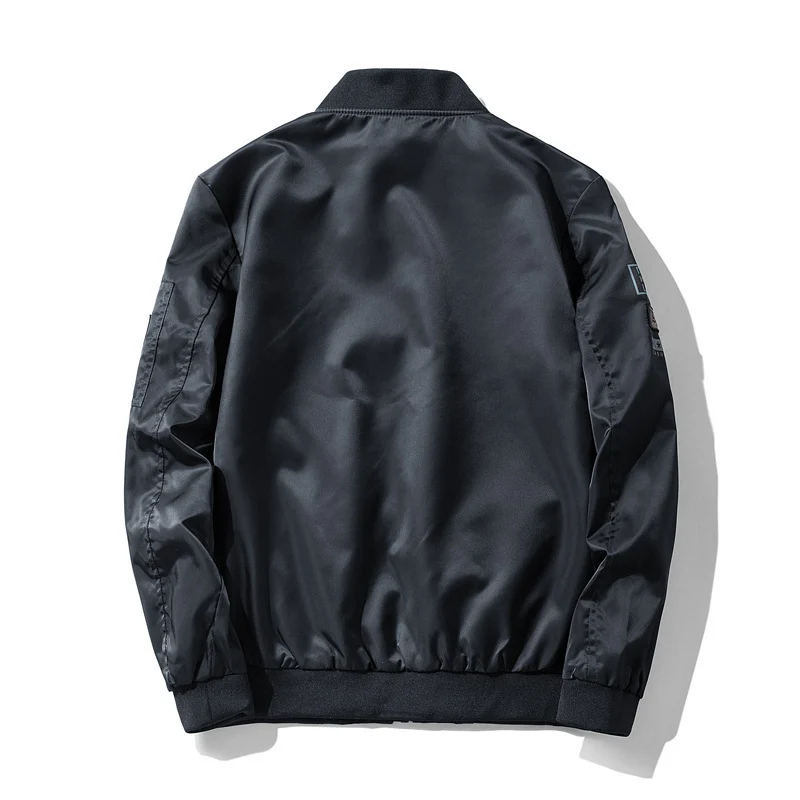 Herren Piloten-Bomberjacke im Aviator-Look mit Patch‑Applikationen und windabweisendem Nylon Drune