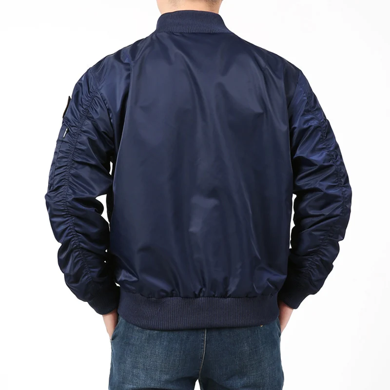 Herren Nylon-Bomberjacke im Pilotencut mit Mehrfach-Zip-Taschen und Ärmelorganizer Drune