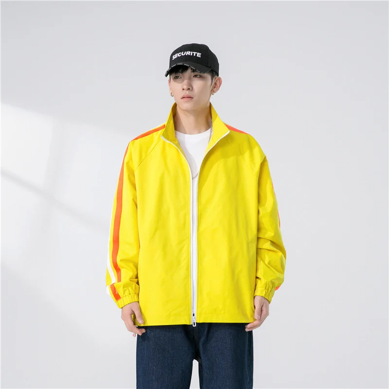 Herren Locker geschnittene Trackjacke mit Stehkragen, kontrastierenden Streifenärmeln und elastischen Bündchen Drune
