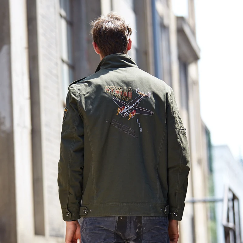 Herren military-inspirierte Canvas-Fieldjacke mit Schulterklappen, Stickpatches und verdecktem Zwei-Wege-Reißverschluss Drune