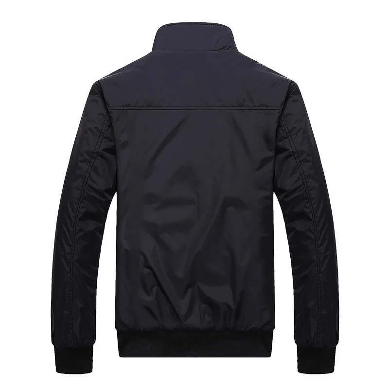 Herren leichter Nylon-Bomber mit kariertem Innenfutter, hohem Stehkragen und Reißverschlusstaschen Drune