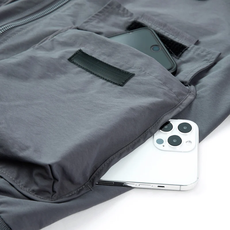 Herren leichter Nylon-Bomber im Utility-Look mit Mehrfachtaschen und Rippbündchen Drune