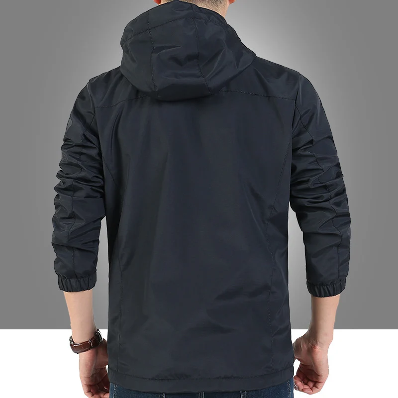 Herren leichter Funktions-Kapuzenblouson mit winddichter Shell, verdecktem Reißverschluss und Multi-Taschen Drune