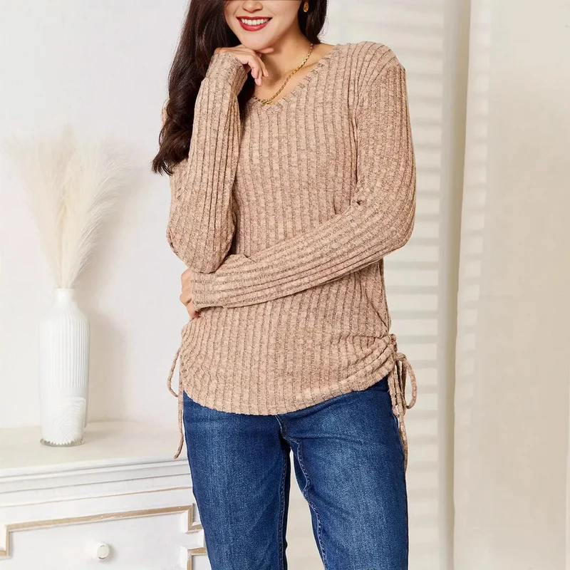 Damen Geripptes Feinstrick-Longsleeve mit V‑Ausschnitt und seitlichem Kordelzug Drune
