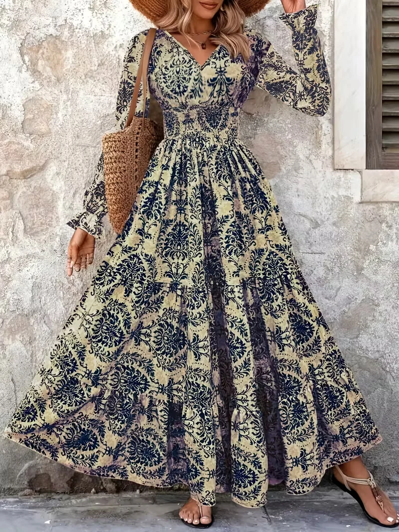 Damen Boho‑Maxikleid mit Smok‑Taillenpartie, V‑Ausschnitt und Stufenrock Drune