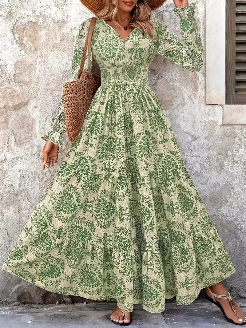 Damen Boho‑Maxikleid mit Smok‑Taillenpartie, V‑Ausschnitt und Stufenrock Drune