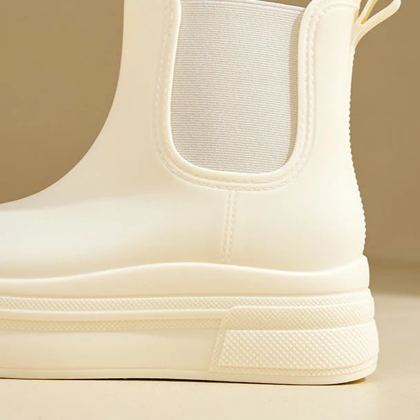 Mia | Classic And Waterproof rain boots