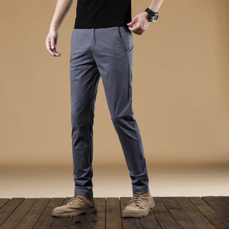 Herren Locker geschnittene Baumwoll-Chino mit Komfortbund und dezentem Stretch Drune