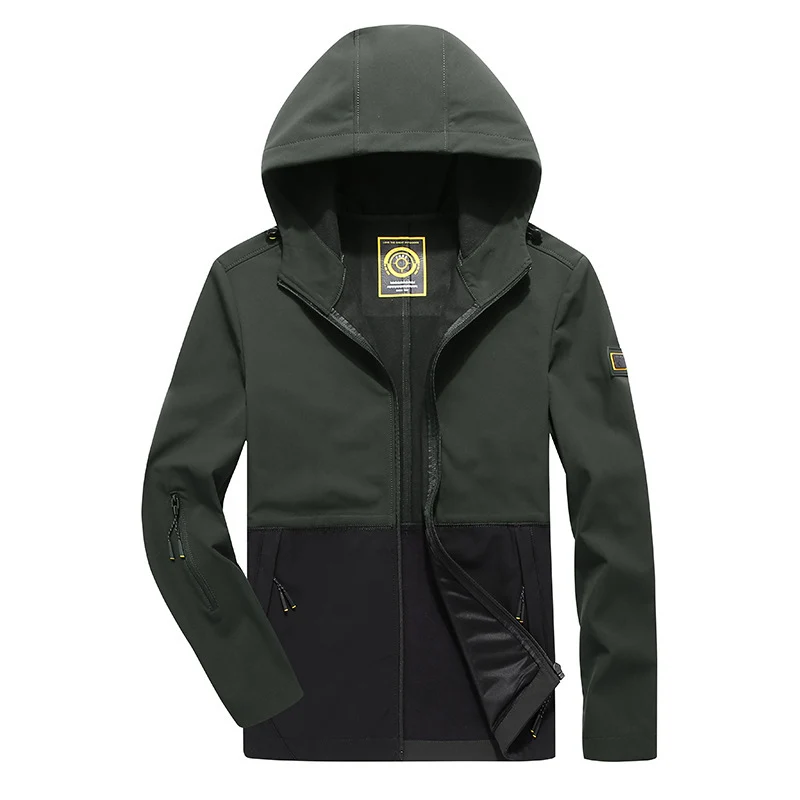Herren leichte Softshell‑Outdoorjacke mit Kapuze, windabweisender Front und funktionalen Taschen Drune