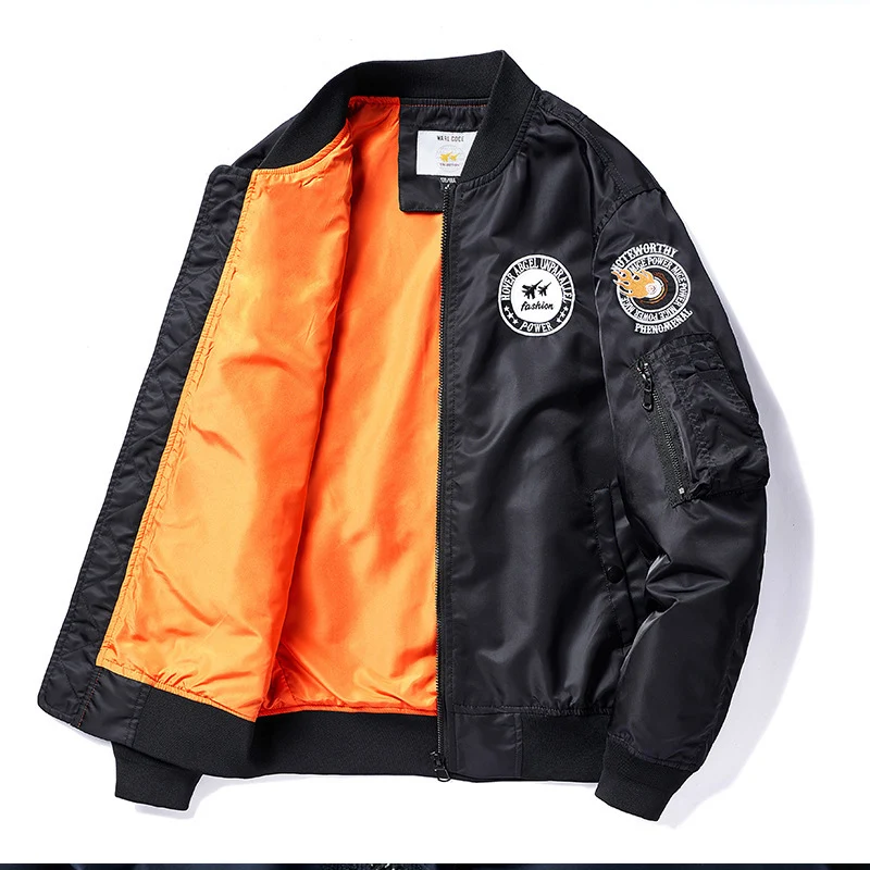 Herren leichte Piloten-Bomberjacke mit Badge‑Applikationen, Ärmeltasche und gerippten Bündchen Drune